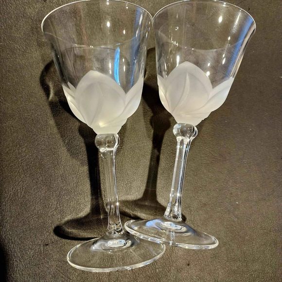 2 Vintg JG Durand Signed FLORENCE Frosted Crystal Goblets Drink Glasses Stemware - Picture 1 of 6